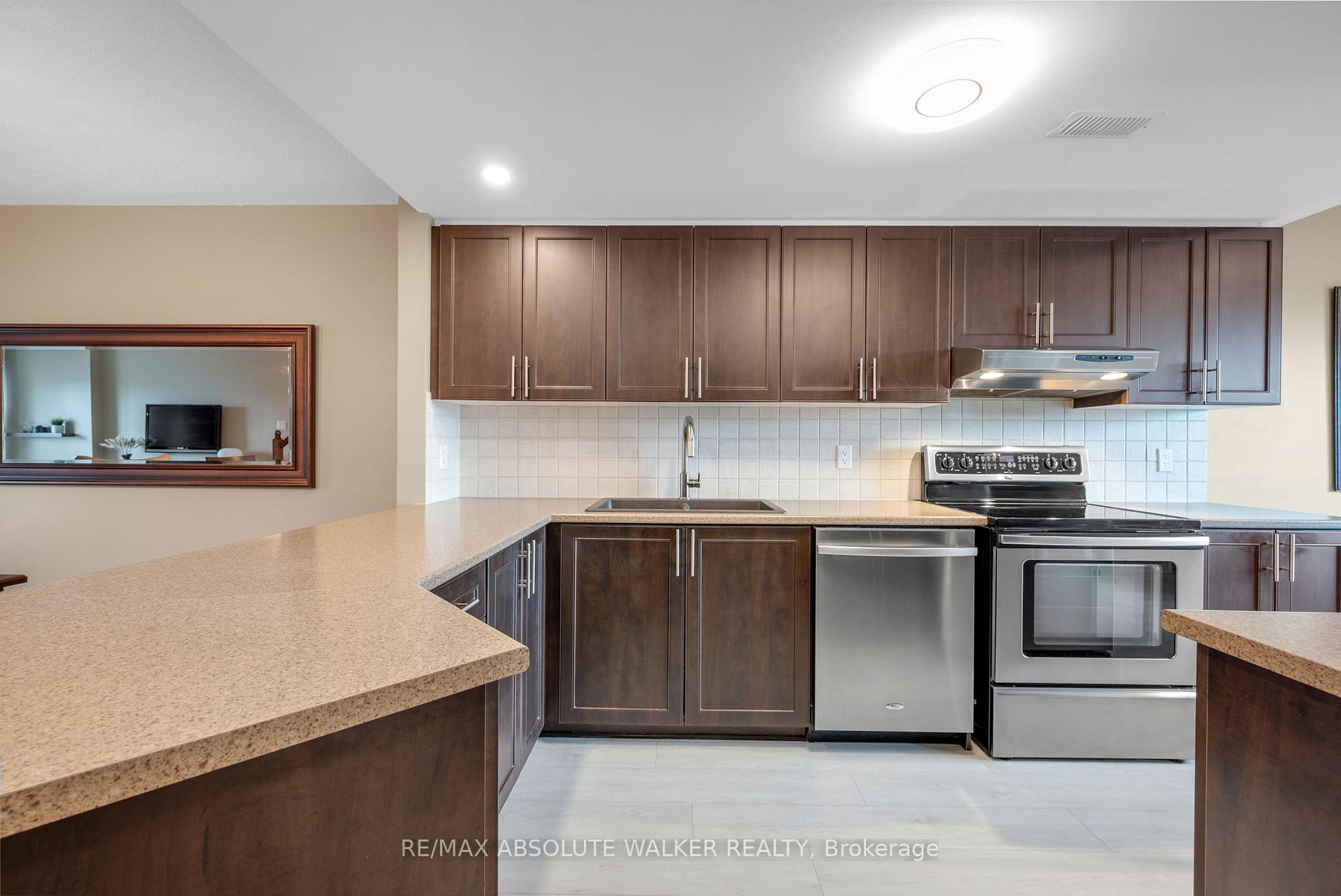 Photo 16 of 102 Brentmore Private, Ottawa, Avalon East — HOMEH