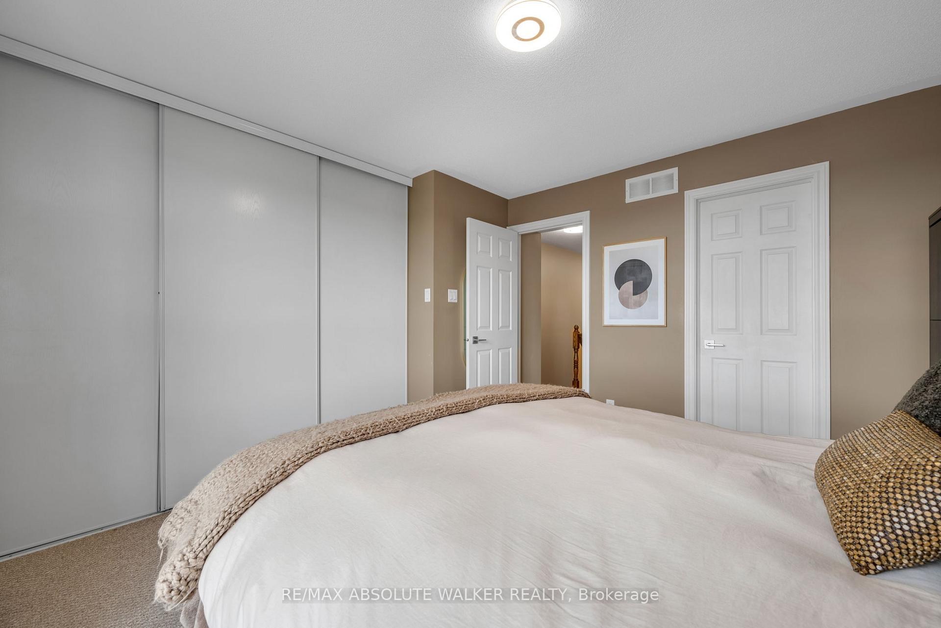 Photo 41 of 102 Brentmore Private, Ottawa, Avalon East — HOMEH