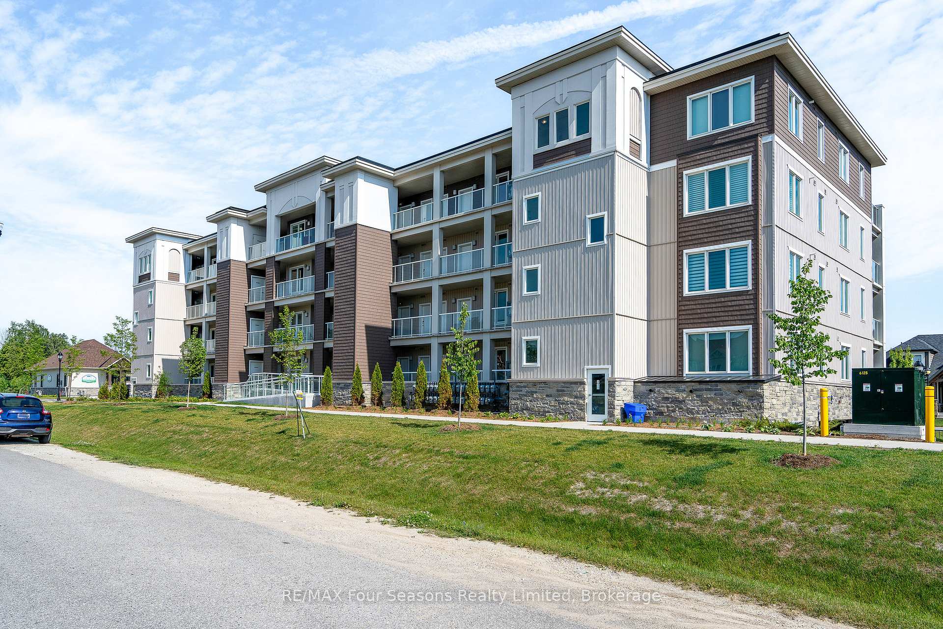 Front of Unit 208, 17 Spooner Crescent