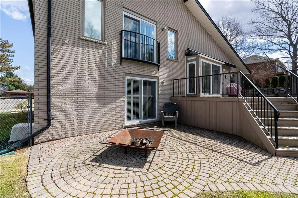 Photo 44 of 56 Kirby Avenue, Hamilton, Greensville — HOMEH