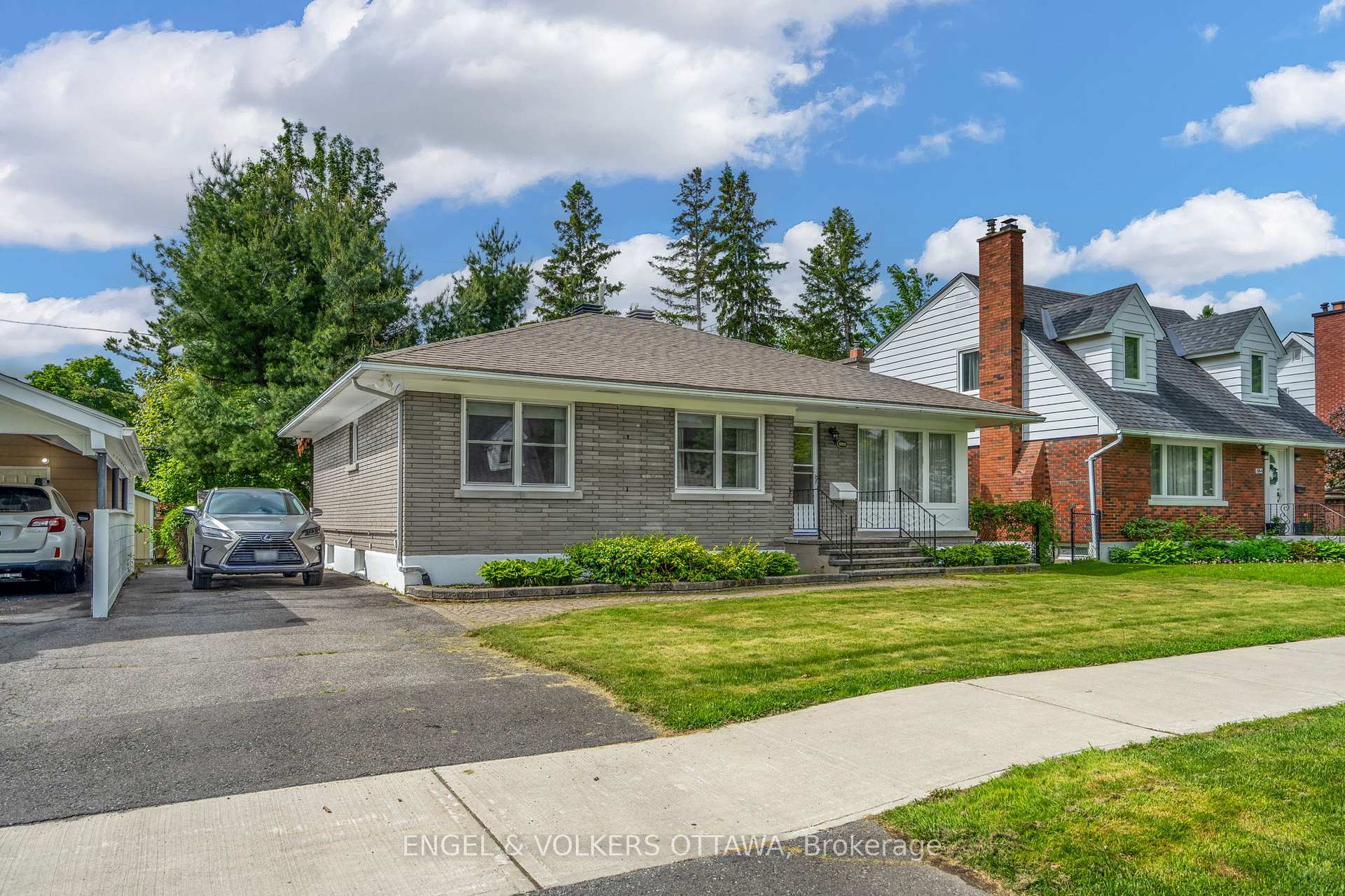 Photo 4 of 888 Chapman Boulevard, Ottawa, Elmvale Acres — HOMEH