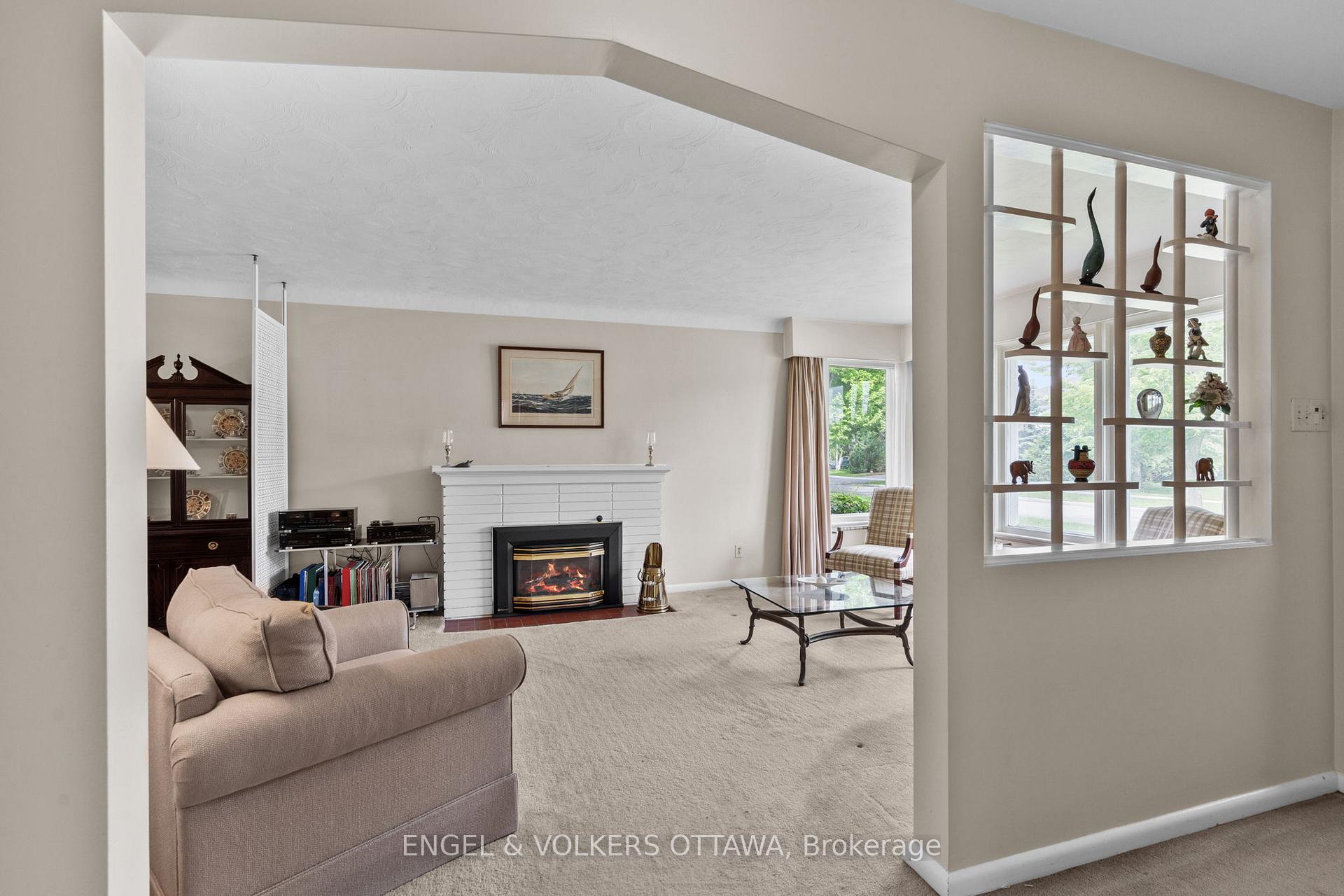 Photo 6 of 888 Chapman Boulevard, Ottawa, Elmvale Acres — HOMEH