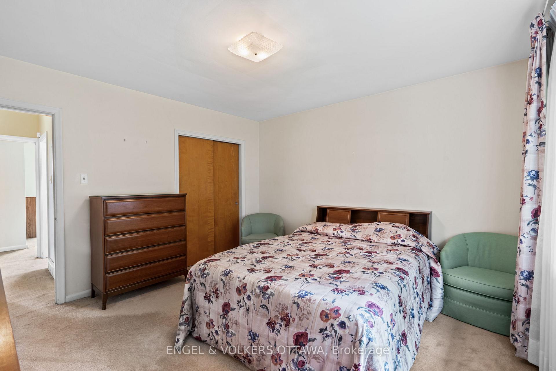 Photo 21 of 888 Chapman Boulevard, Ottawa, Elmvale Acres — HOMEH