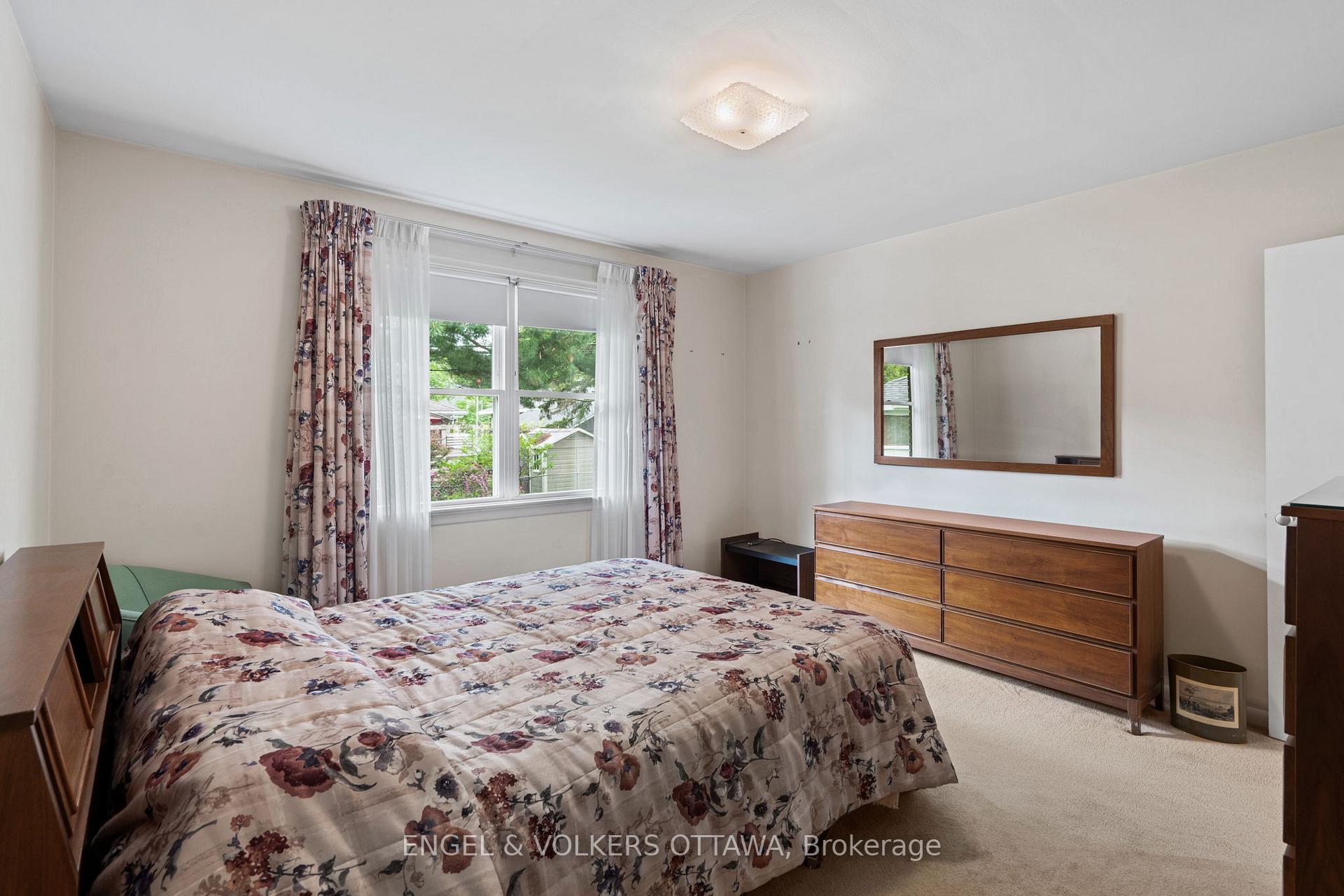 Photo 22 of 888 Chapman Boulevard, Ottawa, Elmvale Acres — HOMEH
