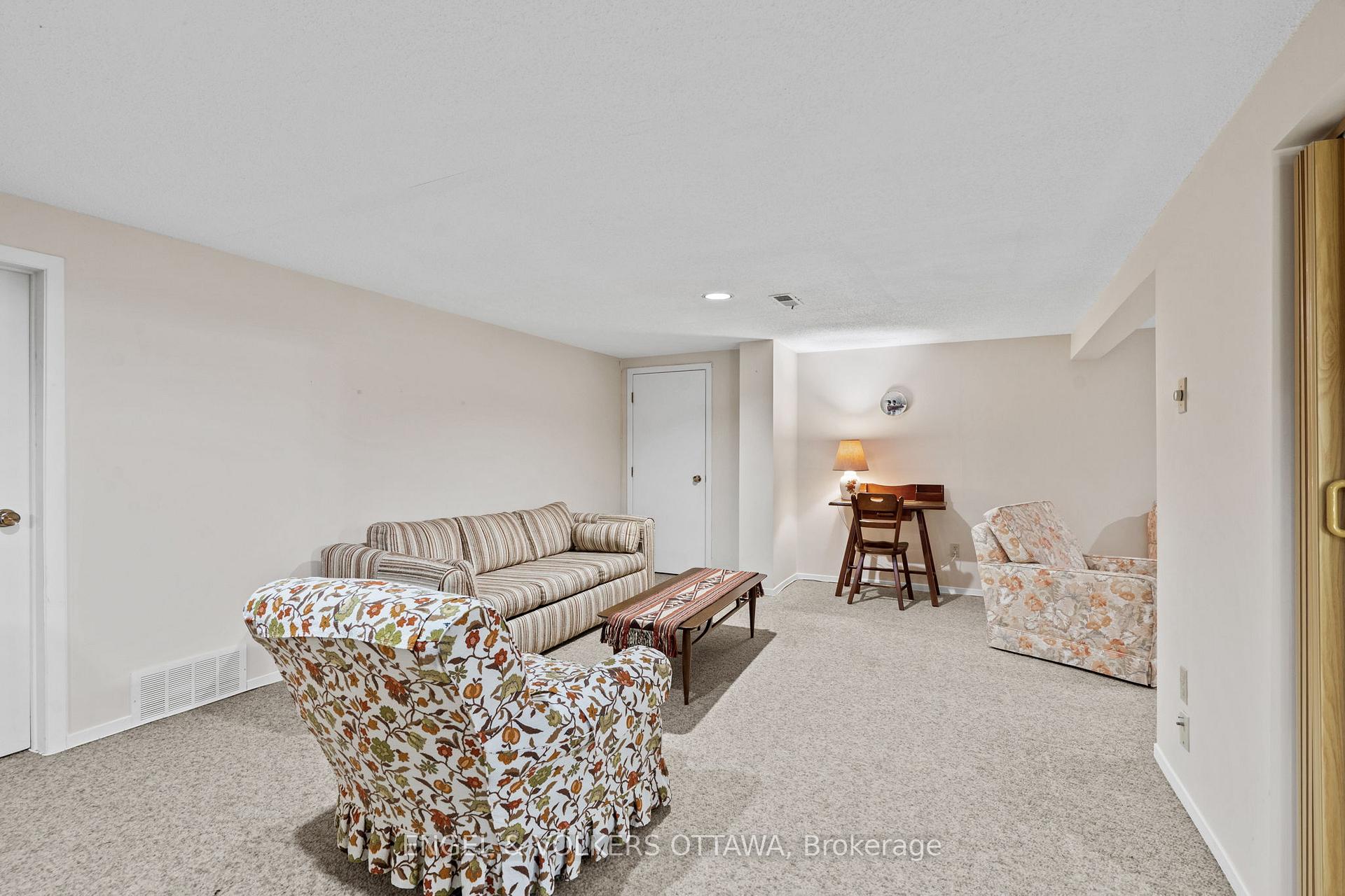 Photo 25 of 888 Chapman Boulevard, Ottawa, Elmvale Acres — HOMEH