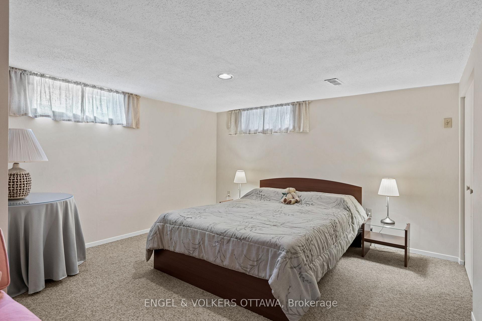 Photo 29 of 888 Chapman Boulevard, Ottawa, Elmvale Acres — HOMEH