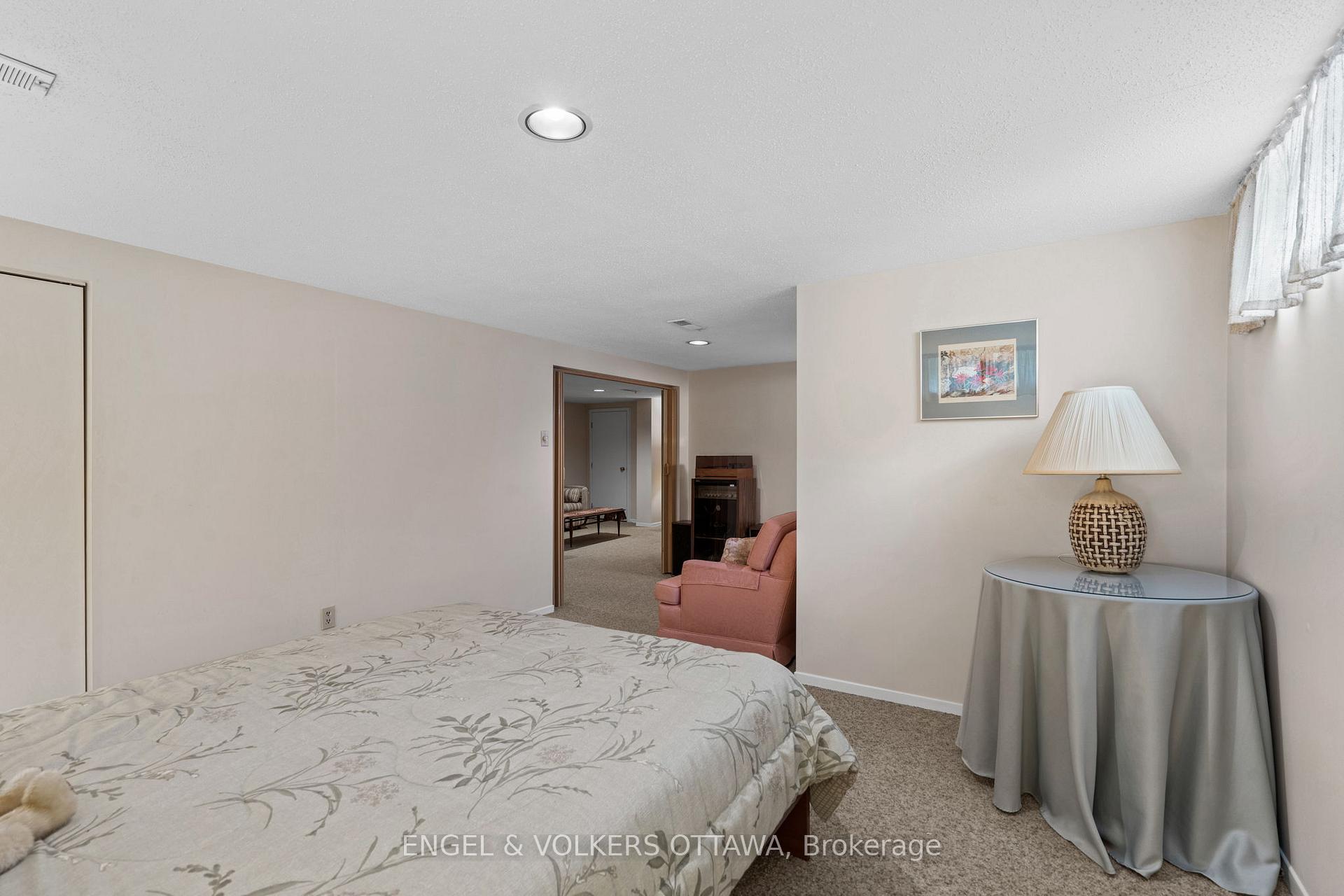 Photo 30 of 888 Chapman Boulevard, Ottawa, Elmvale Acres — HOMEH