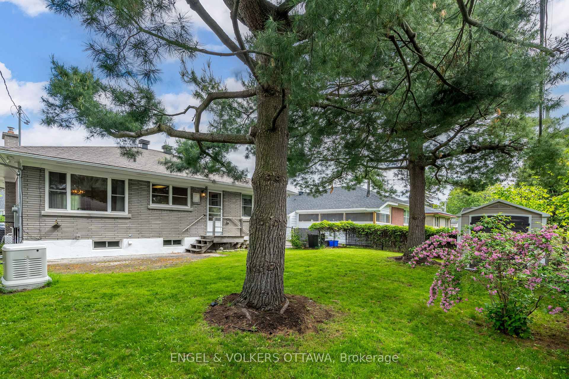 Photo 38 of 888 Chapman Boulevard, Ottawa, Elmvale Acres — HOMEH