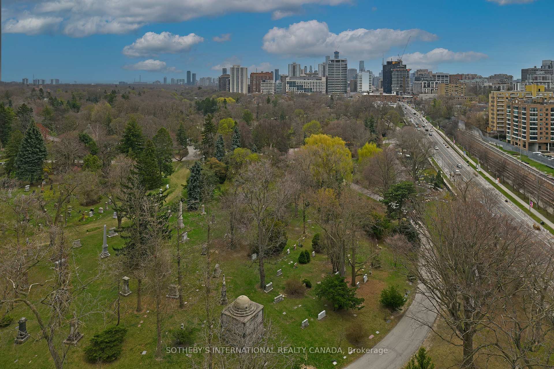 Photo 12 of Unit 1308, 1815 Yonge Street, Toronto, Mount Pleasant West — HOMEH