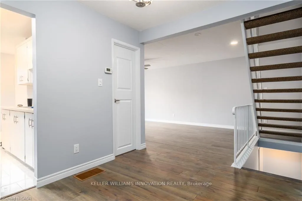 Photo 10 of 42 Wilsonview Avenue, Guelph, Dovercliffe Park/Old University — HOMEH