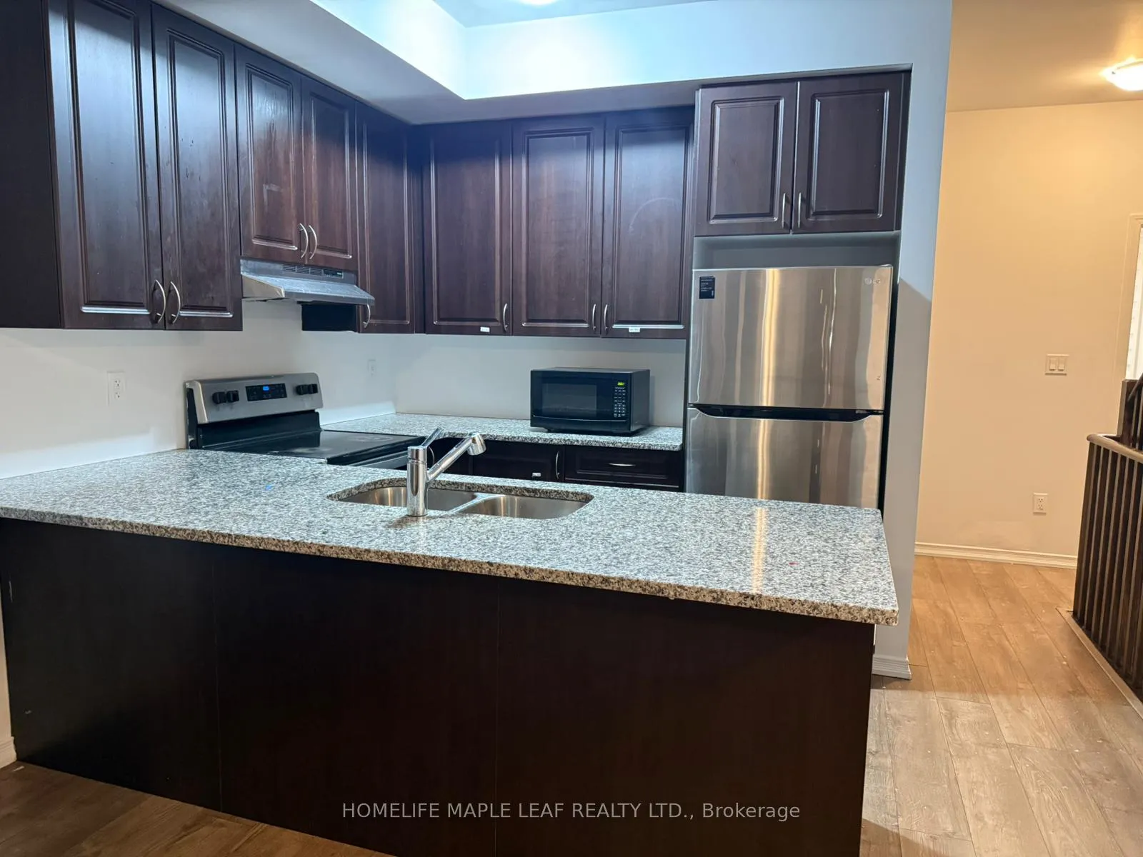 Photo 1 of Unit 18, 261 Danzatore Path, Oshawa, Windfields — HOMEH