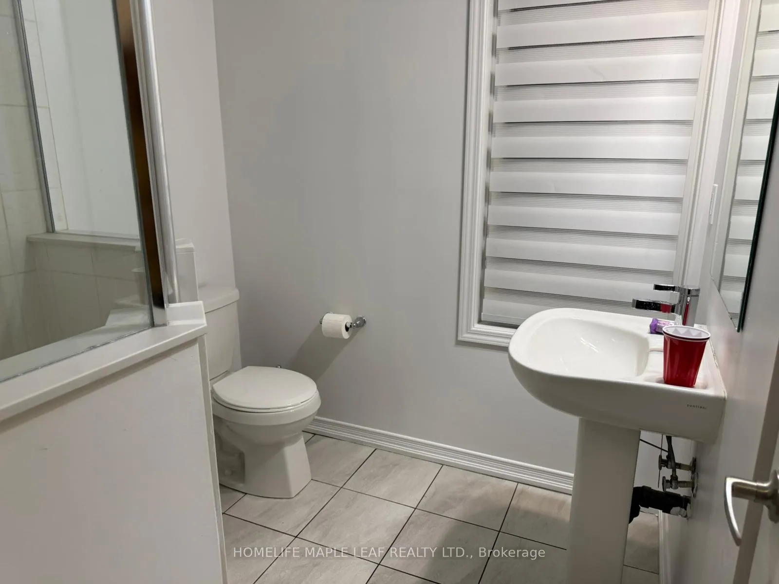Photo 9 of Unit 18, 261 Danzatore Path, Oshawa, Windfields — HOMEH