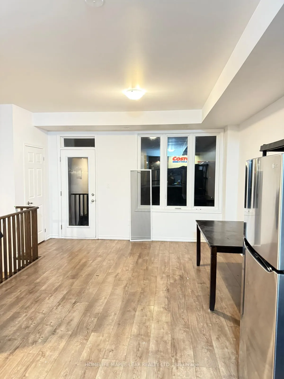 Photo 10 of Unit 18, 261 Danzatore Path, Oshawa, Windfields — HOMEH