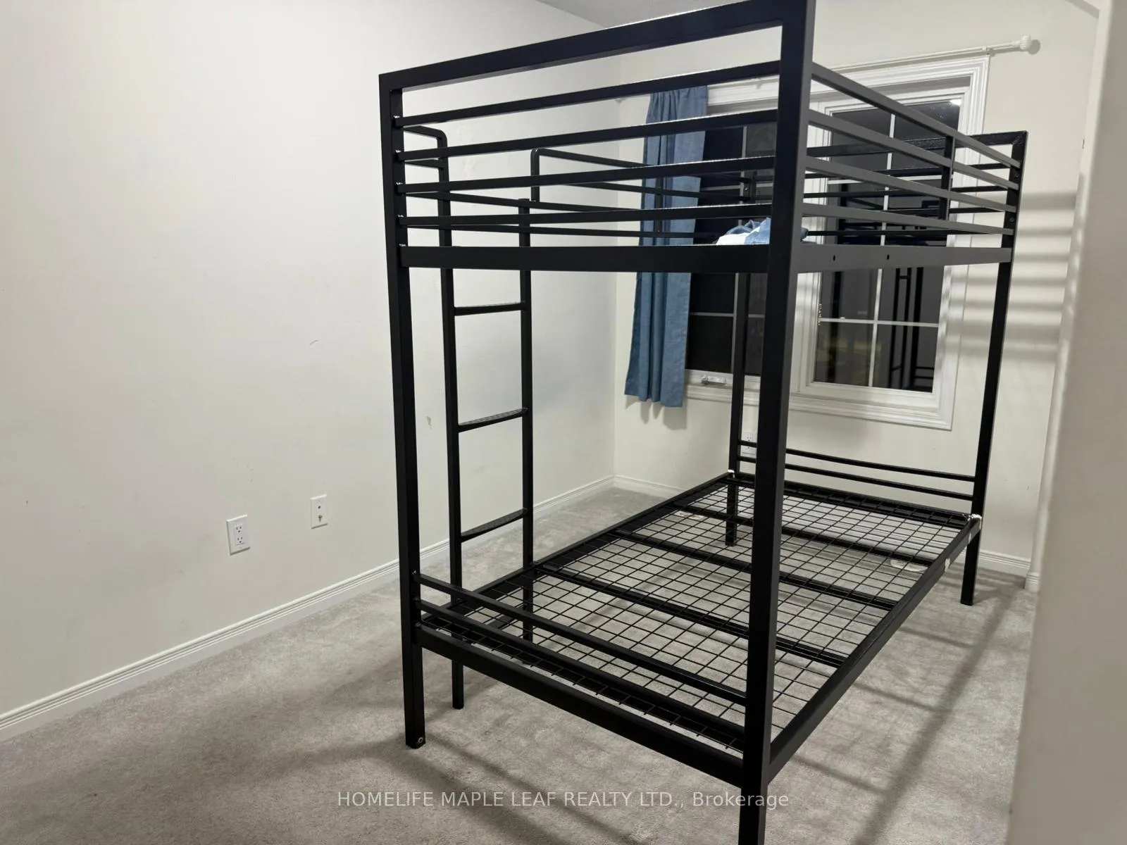 Photo 12 of Unit 18, 261 Danzatore Path, Oshawa, Windfields — HOMEH