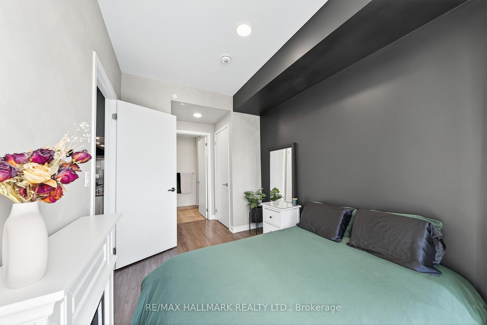 Photo 11 of Unit 901, 7950 Bathurst Street, Vaughan, Beverley Glen — HOMEH