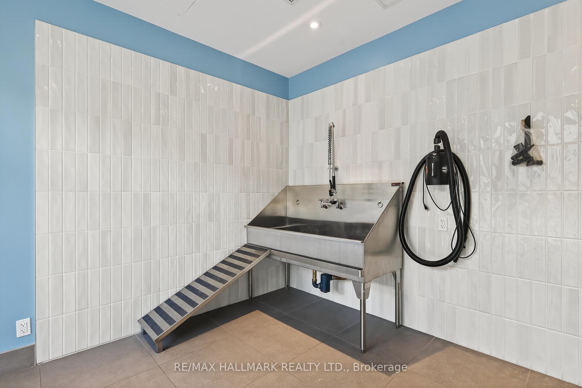 Photo 38 of Unit 901, 7950 Bathurst Street, Vaughan, Beverley Glen — HOMEH