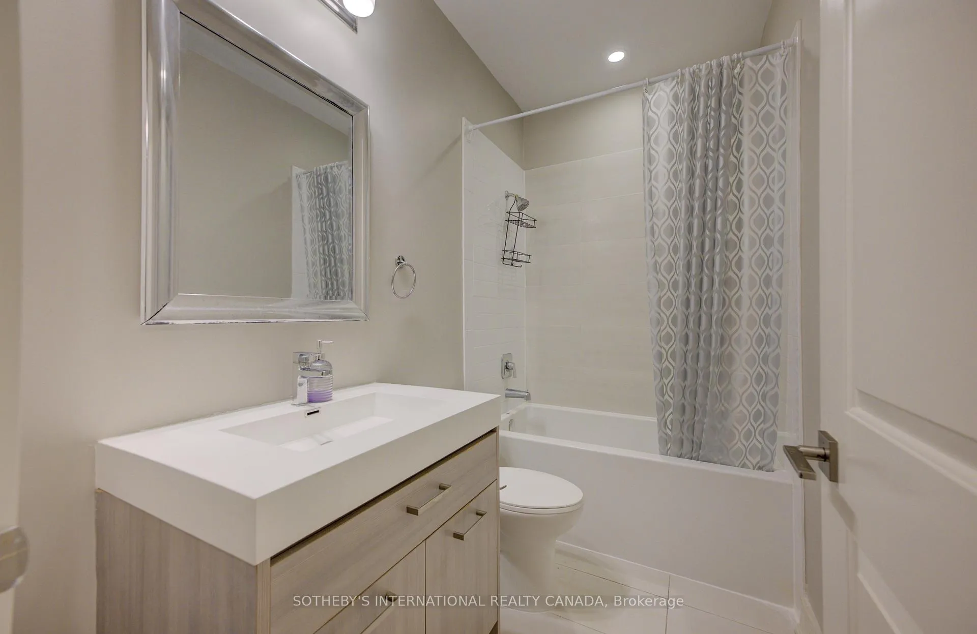 Photo 8 of Unit 415, 150 Main Street, Hamilton, Central — HOMEH