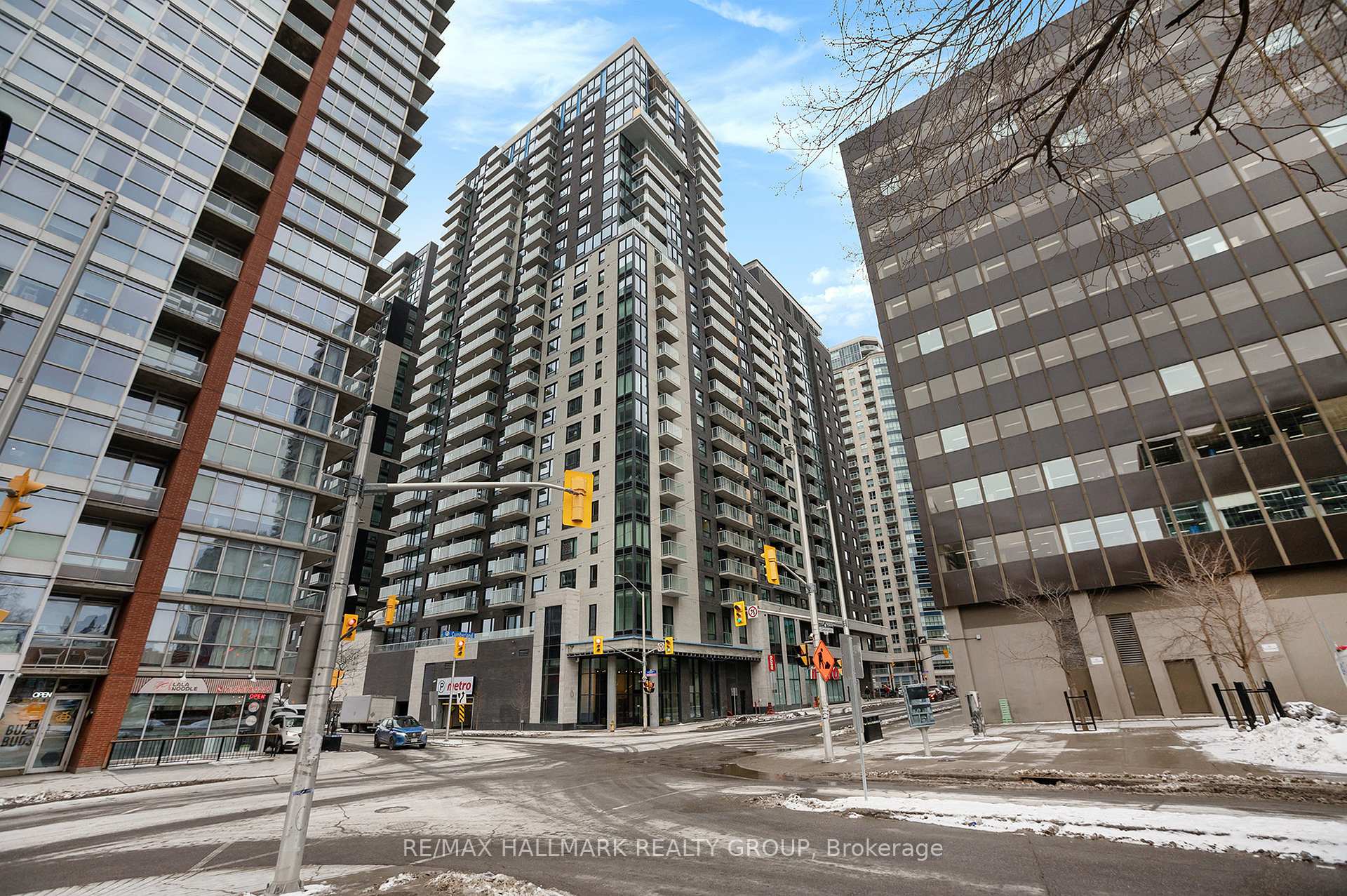 Front of Unit 701, 180 George Street