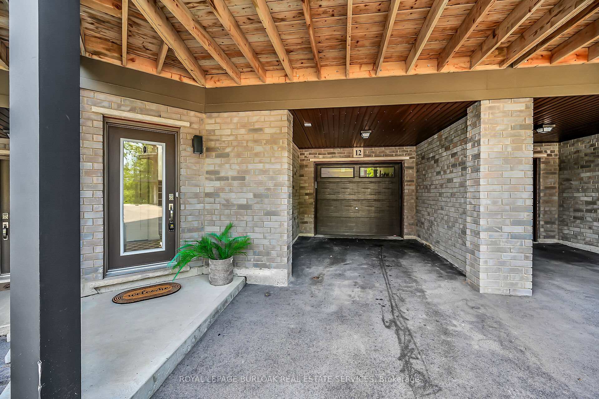 Photo 22 of Unit 12, 23 Echovalley Drive, Hamilton, Stoney Creek Mountain — HOMEH