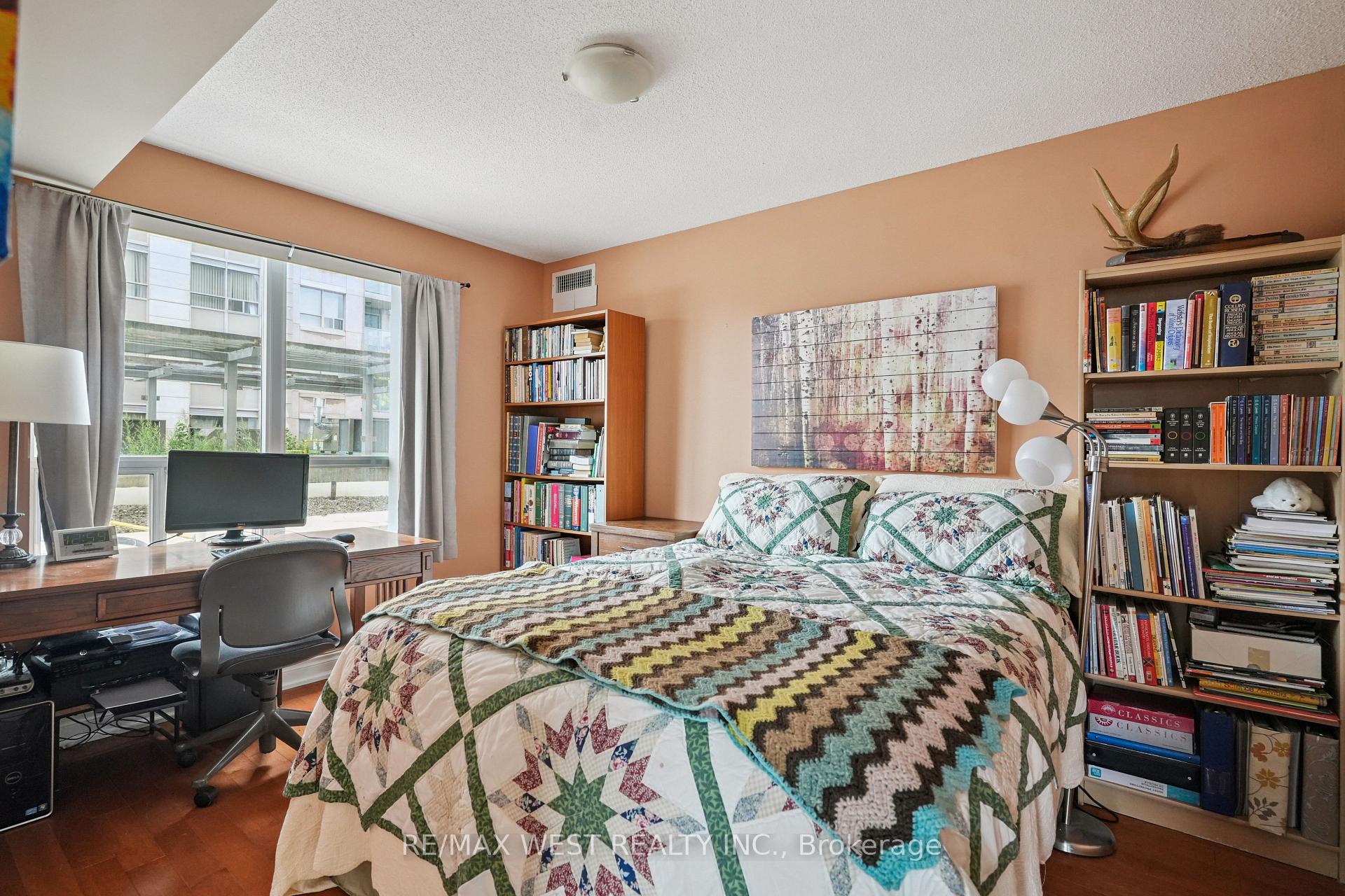 Photo 9 of Unit 506, 37 Galleria Parkway, Markham, Commerce Valley — HOMEH