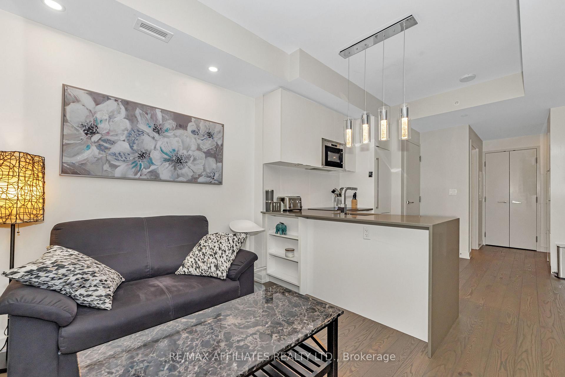 Photo 6 of Unit 902, 101 Queen Street, Ottawa, Ottawa Centre — HOMEH