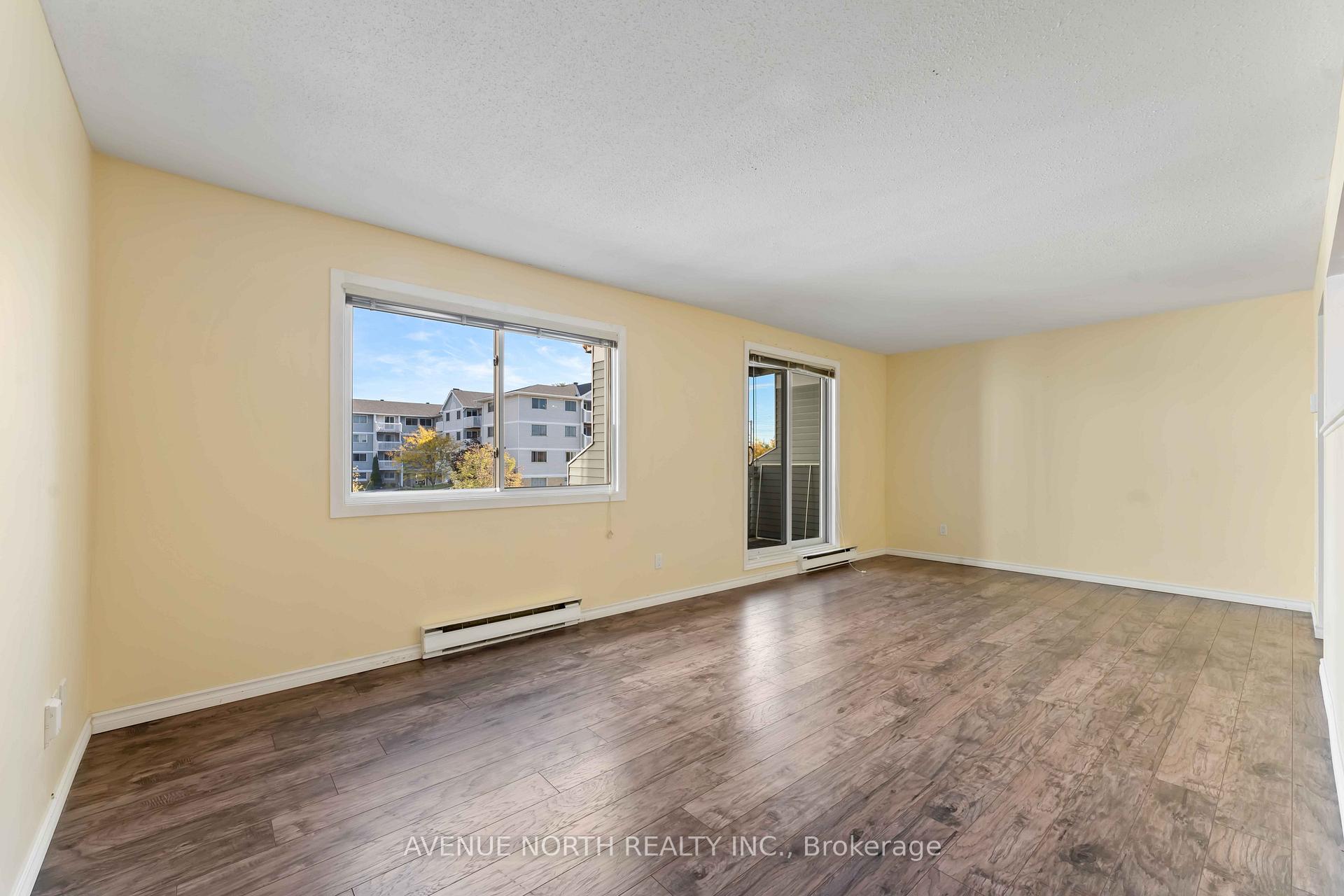 Photo 11 of Unit 200, 214 Viewmount Drive, Ottawa, Borden Farm/Stewart Farm/Carleton Heights/Parkwood Hills — HOMEH