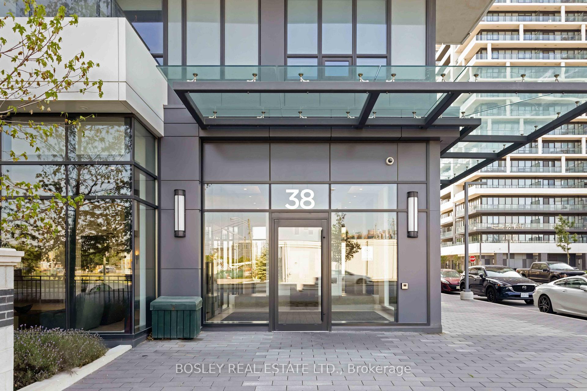 Photo 4 of Unit 1018, 38 Water Walk Drive, Markham, Unionville — HOMEH
