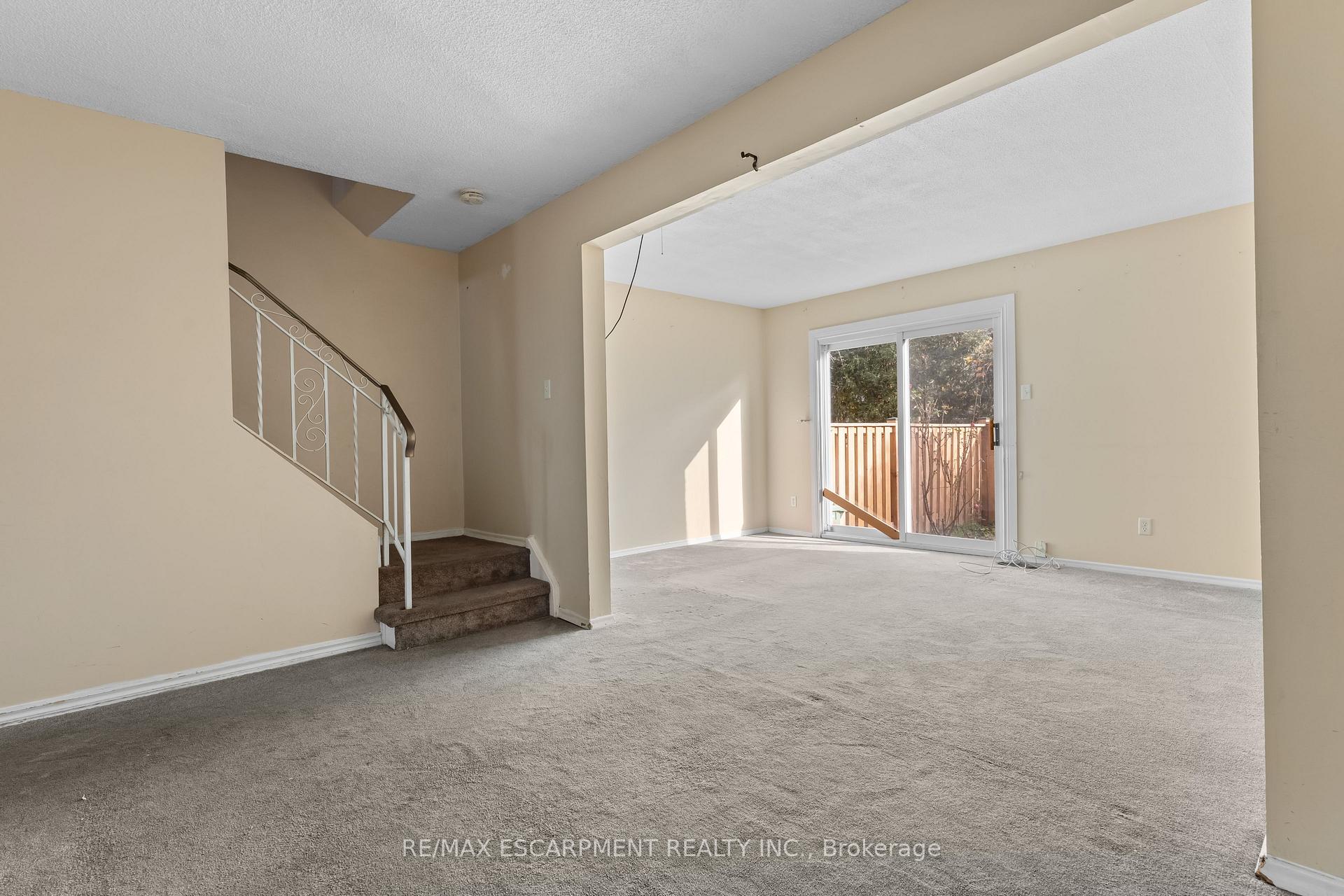 Photo 16 of Unit M, 25 Bryna Avenue, Hamilton, Greeningdon — HOMEH