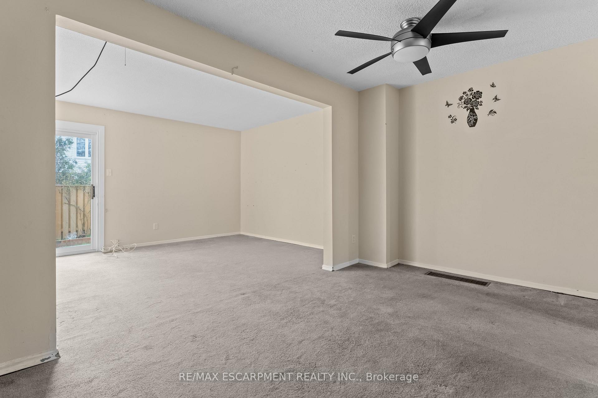 Photo 18 of Unit M, 25 Bryna Avenue, Hamilton, Greeningdon — HOMEH