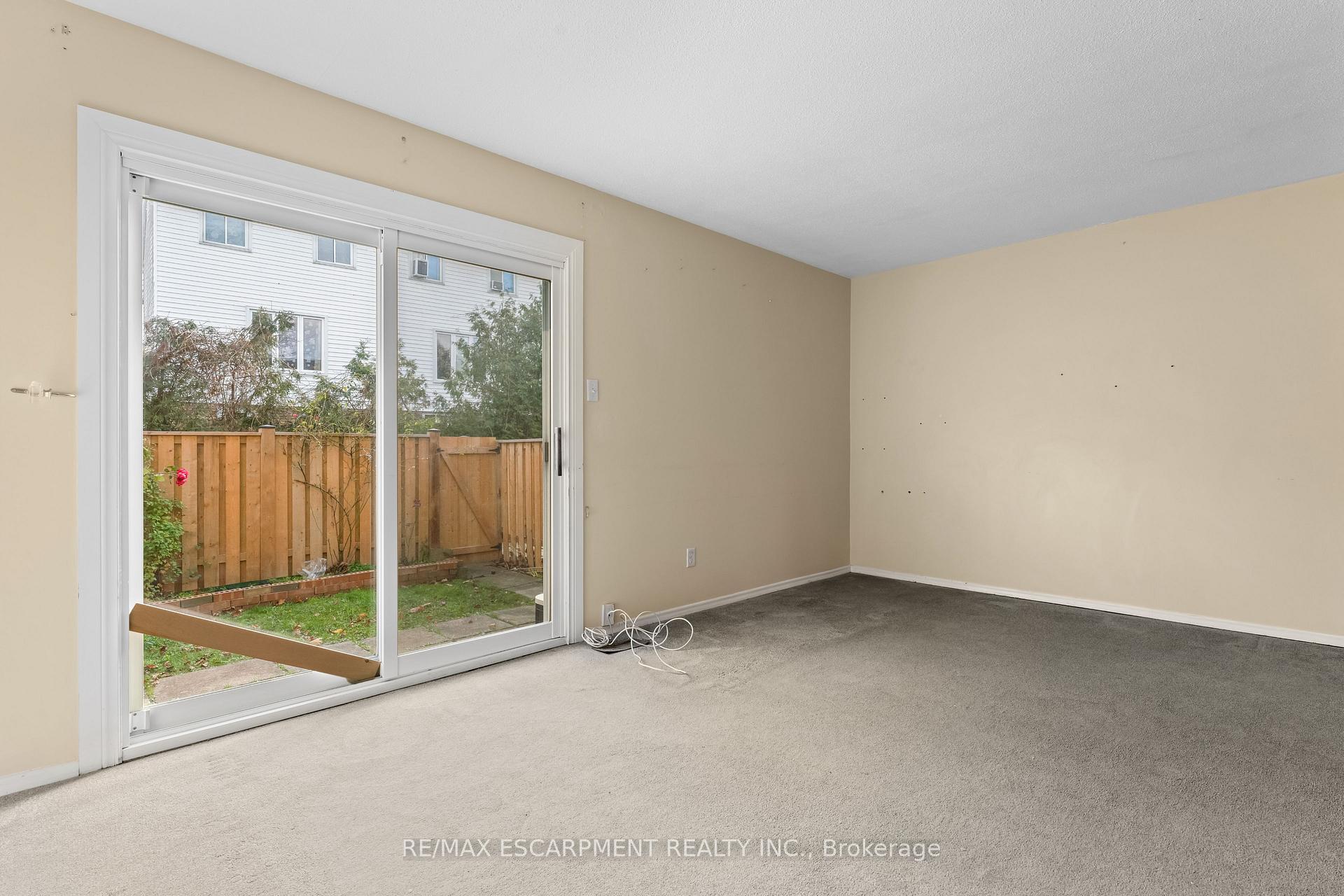 Photo 19 of Unit M, 25 Bryna Avenue, Hamilton, Greeningdon — HOMEH