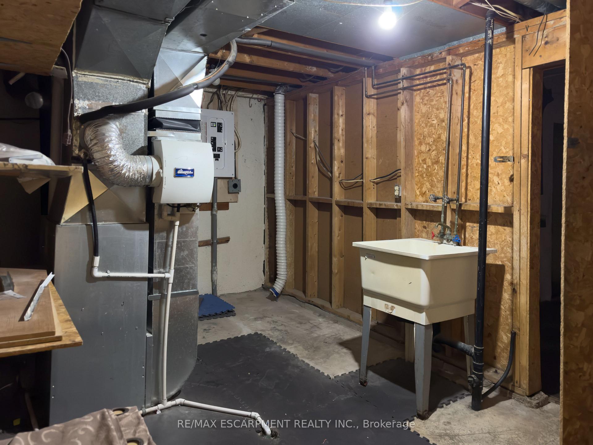Photo 32 of Unit M, 25 Bryna Avenue, Hamilton, Greeningdon — HOMEH