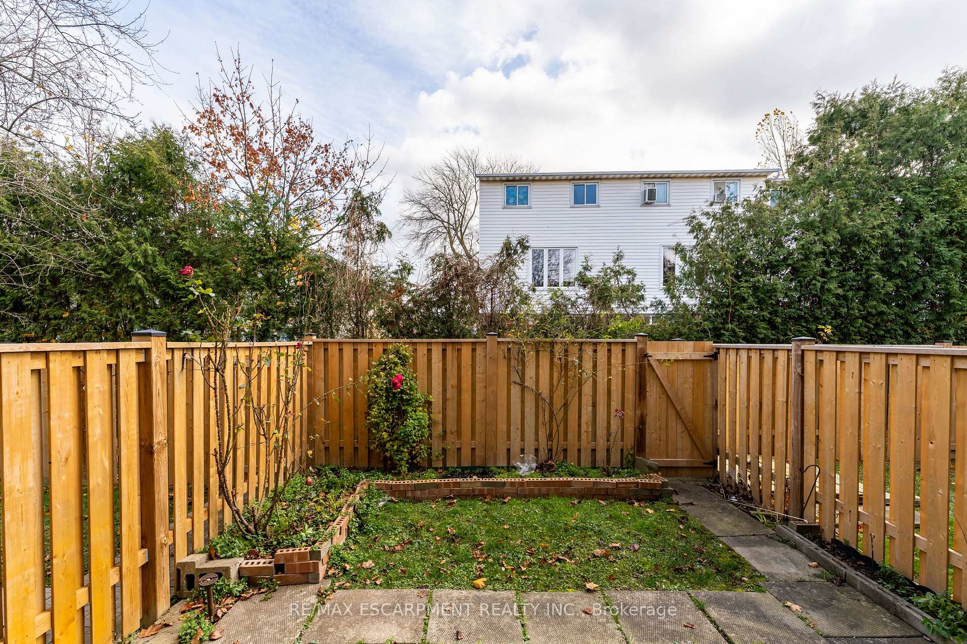 Photo 34 of Unit M, 25 Bryna Avenue, Hamilton, Greeningdon — HOMEH