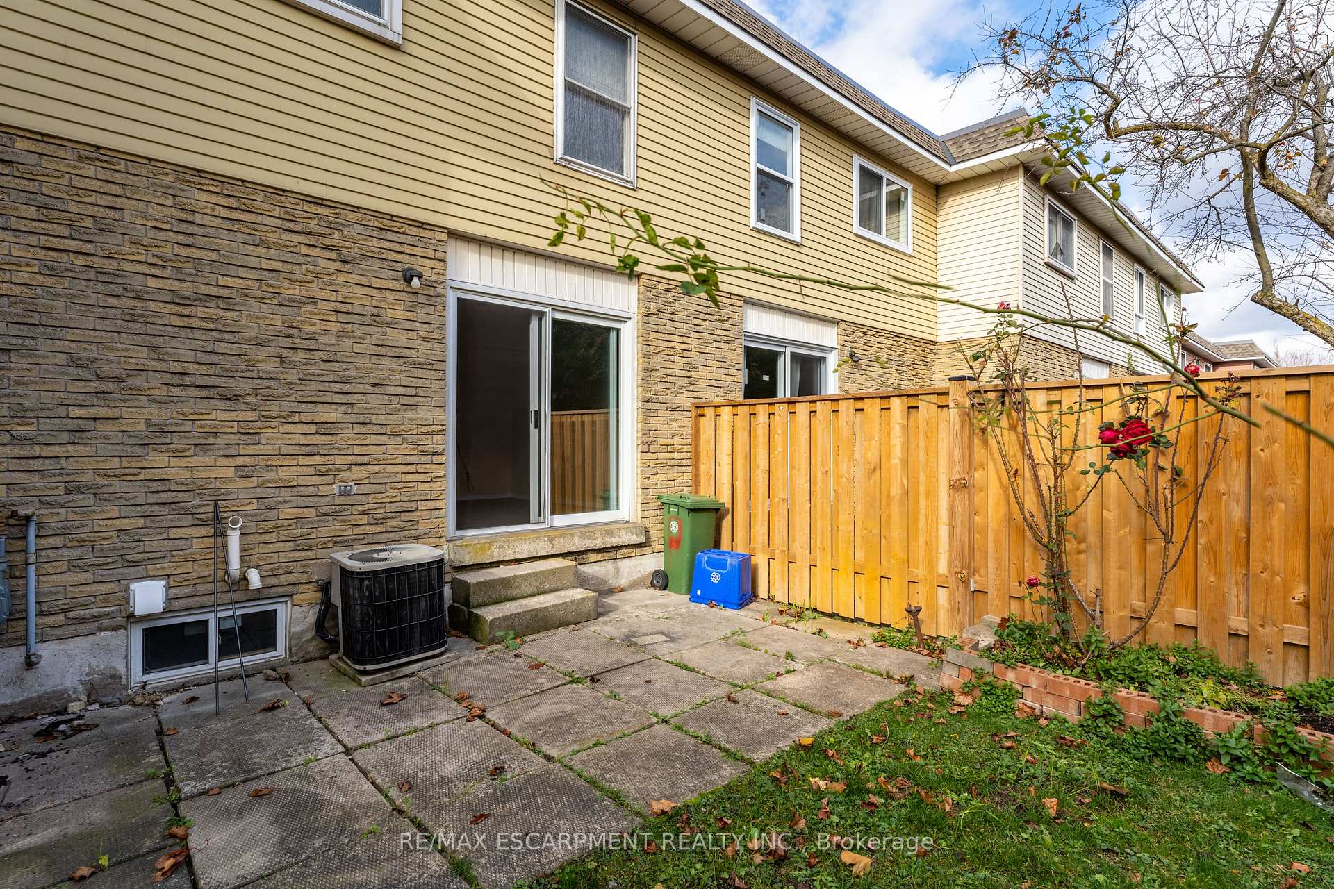 Photo 35 of Unit M, 25 Bryna Avenue, Hamilton, Greeningdon — HOMEH