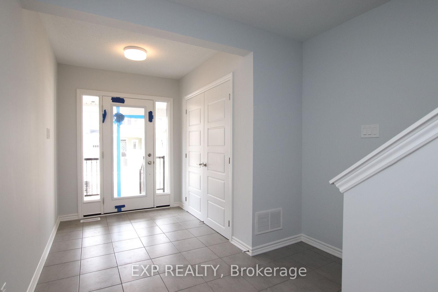 Photo 3 of 39 Lentago Avenue, Ottawa, Barrhaven - Half Moon Bay — HOMEH