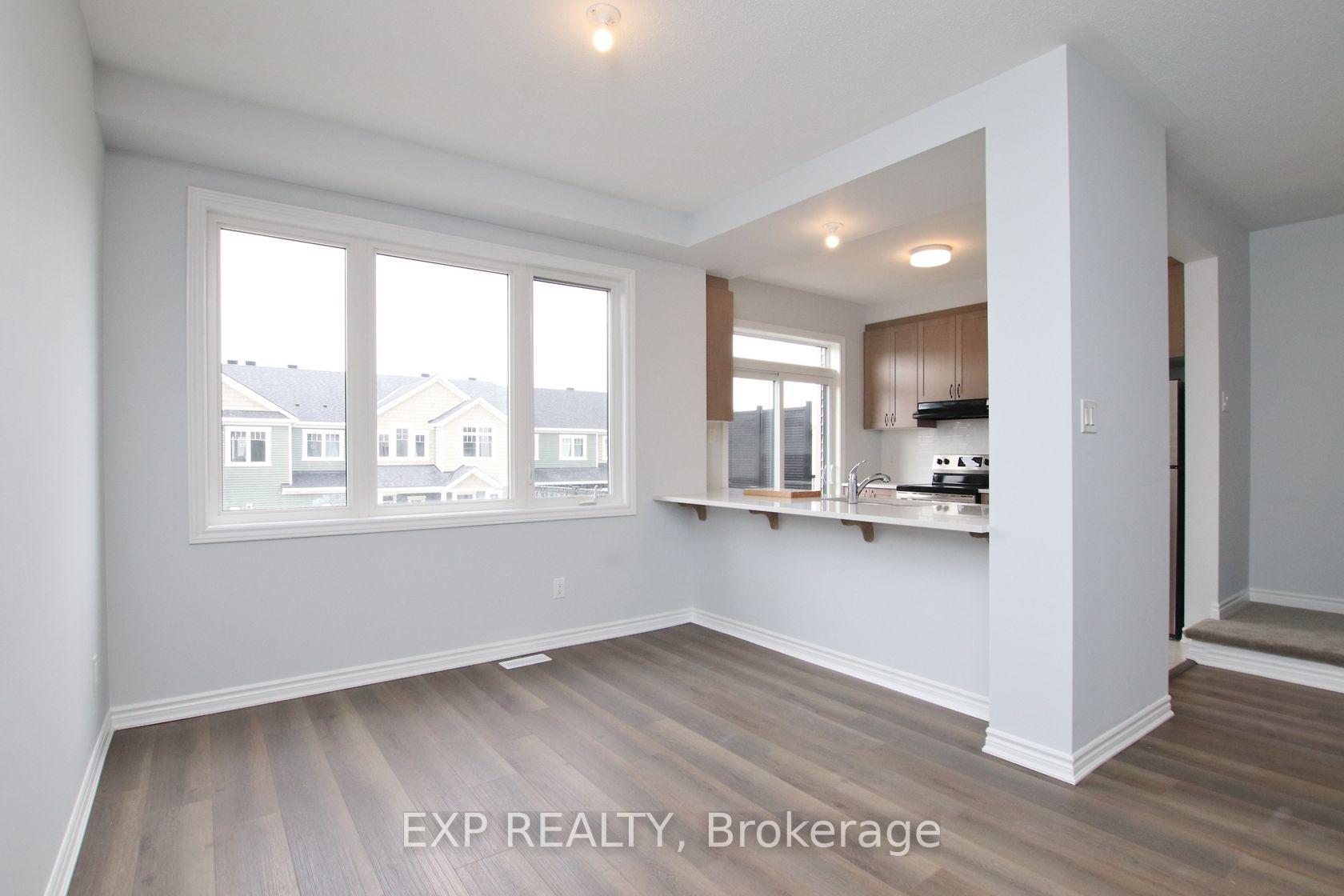 Photo 9 of 39 Lentago Avenue, Ottawa, Barrhaven - Half Moon Bay — HOMEH