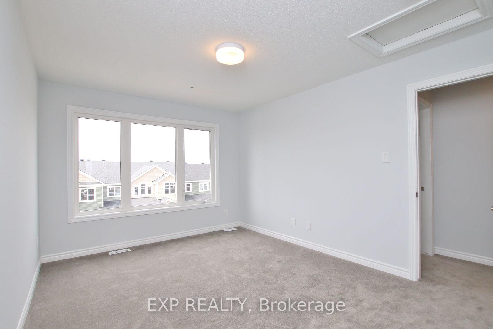Photo 20 of 39 Lentago Avenue, Ottawa, Barrhaven - Half Moon Bay — HOMEH