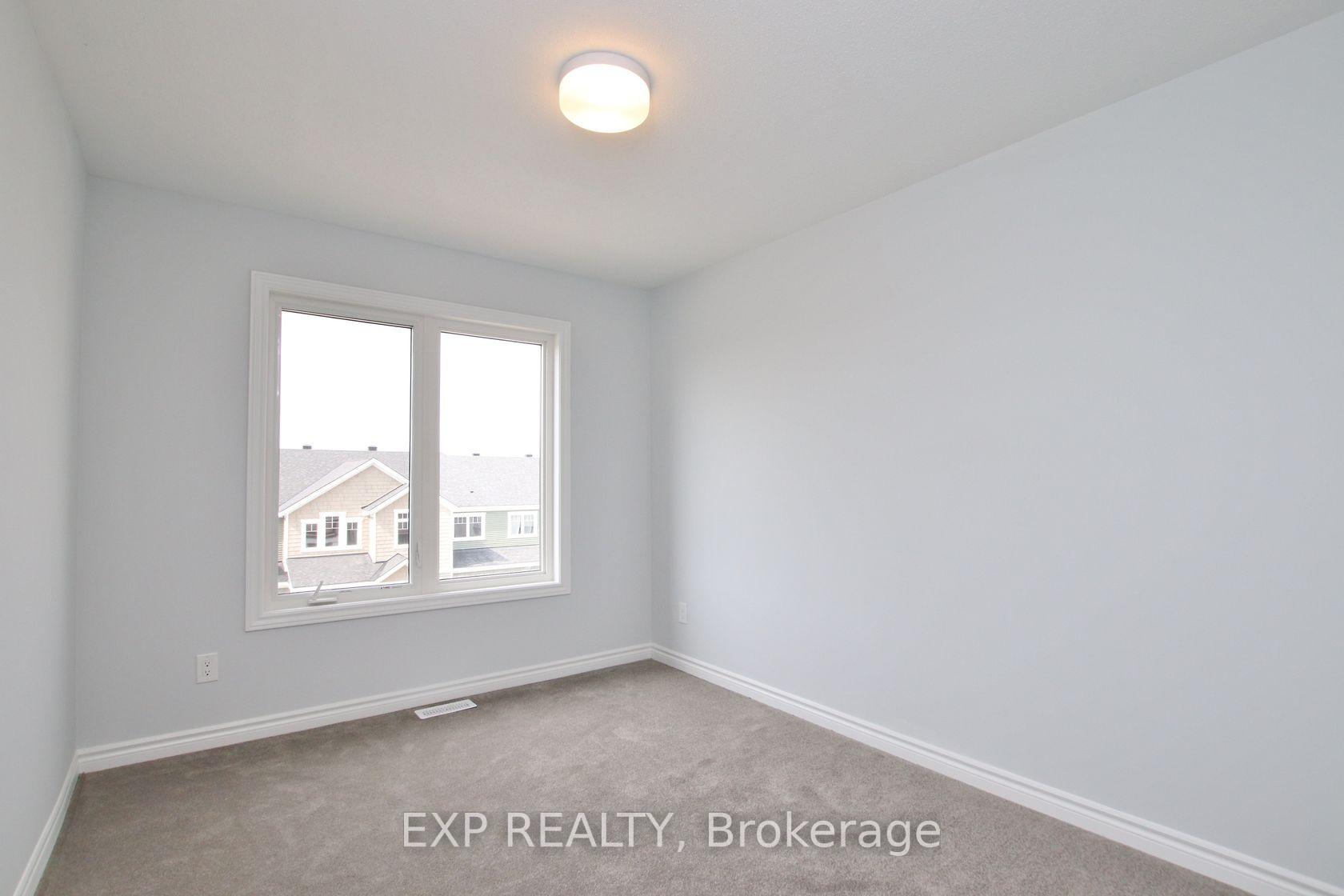 Photo 22 of 39 Lentago Avenue, Ottawa, Barrhaven - Half Moon Bay — HOMEH