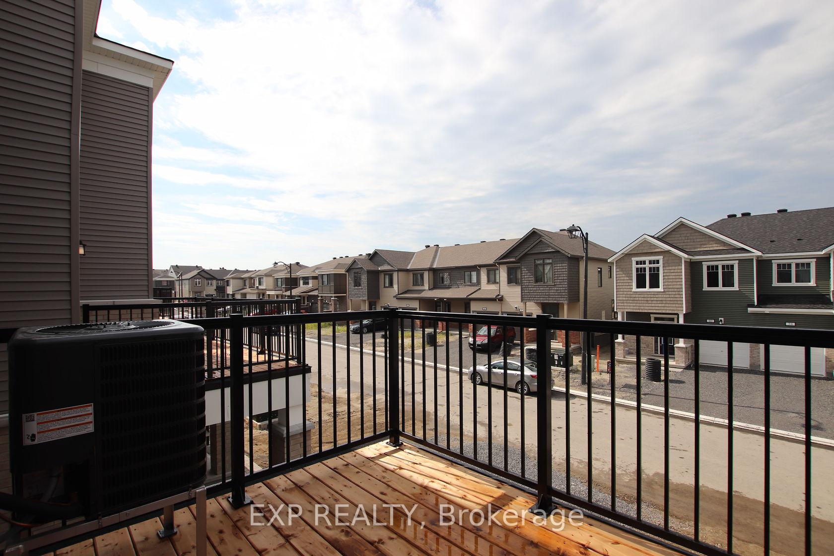 Photo 25 of 39 Lentago Avenue, Ottawa, Barrhaven - Half Moon Bay — HOMEH