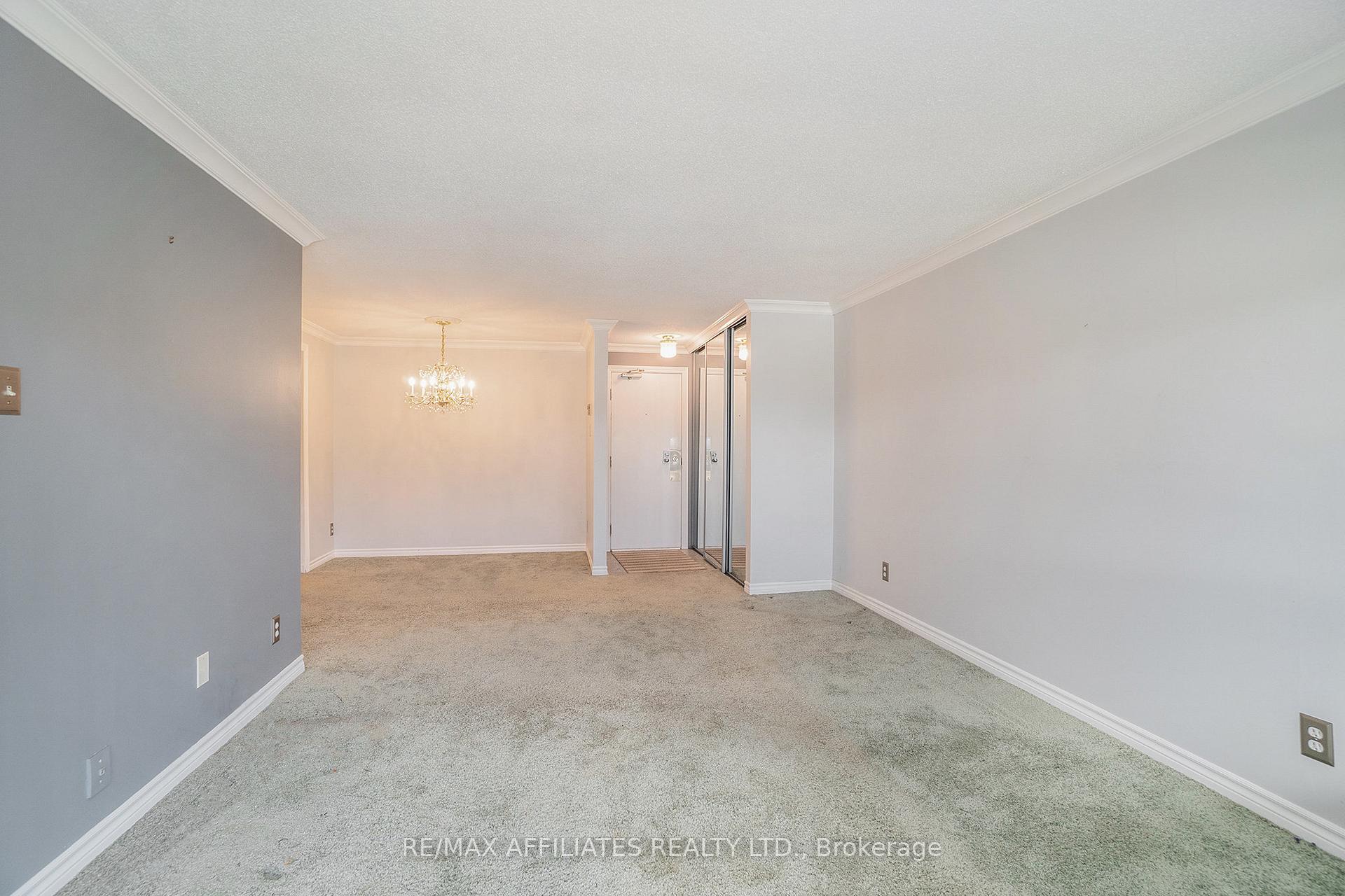 Photo 5 of Unit 207, 6532 Bilberry Drive, Ottawa, Orleans Wood — HOMEH
