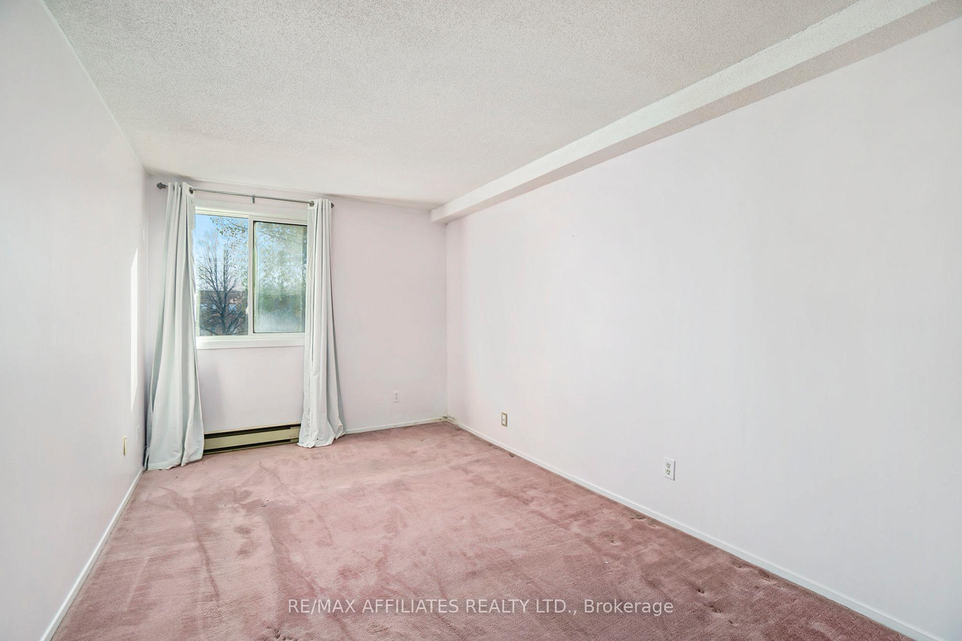 Photo 11 of Unit 207, 6532 Bilberry Drive, Ottawa, Orleans Wood — HOMEH