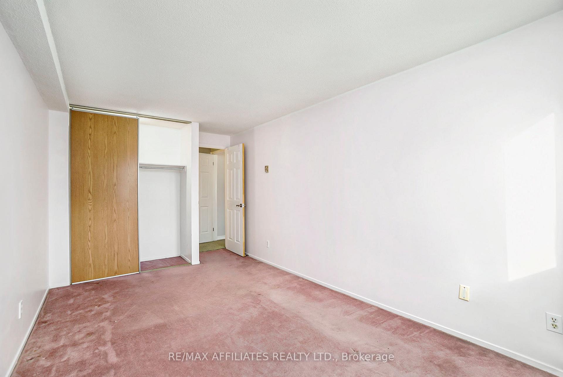 Photo 12 of Unit 207, 6532 Bilberry Drive, Ottawa, Orleans Wood — HOMEH