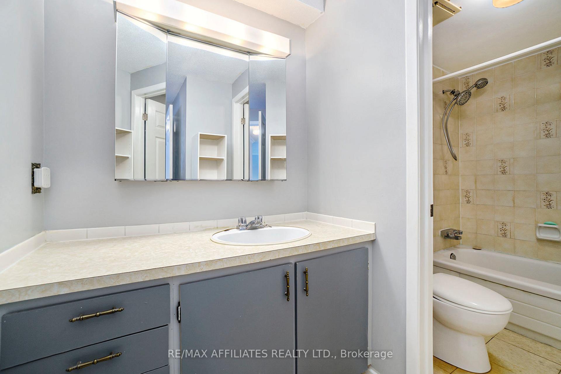 Photo 14 of Unit 207, 6532 Bilberry Drive, Ottawa, Orleans Wood — HOMEH