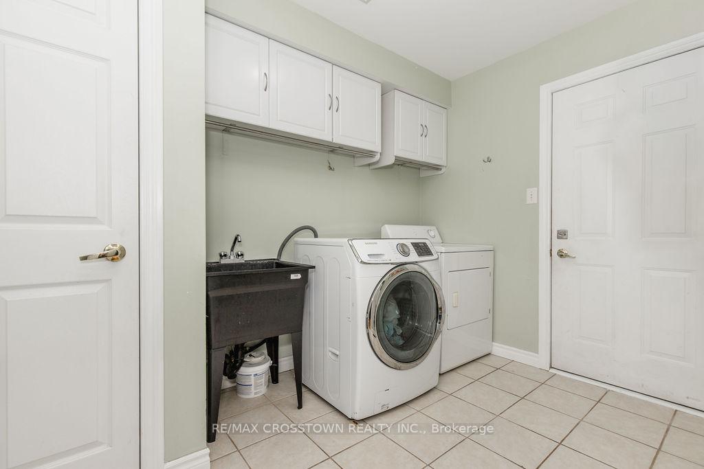 Photo 18 of 16 Bartor Boulevard, Barrie, Painswick South — HOMEH