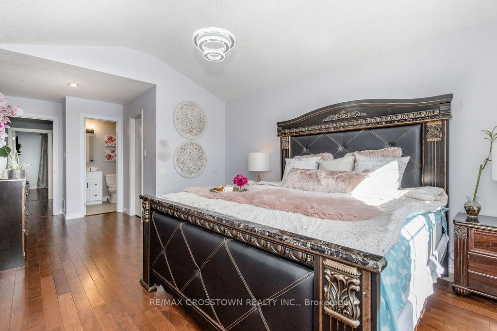 Photo 28 of 16 Bartor Boulevard, Barrie, Painswick South — HOMEH
