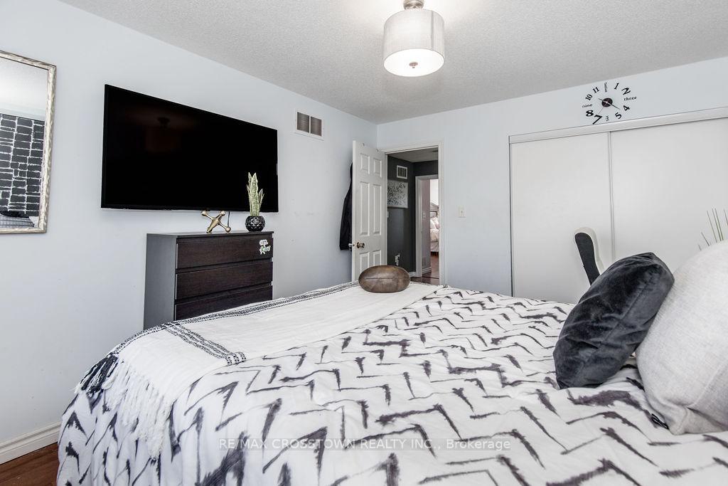Photo 27 of 16 Bartor Boulevard, Barrie, Painswick South — HOMEH