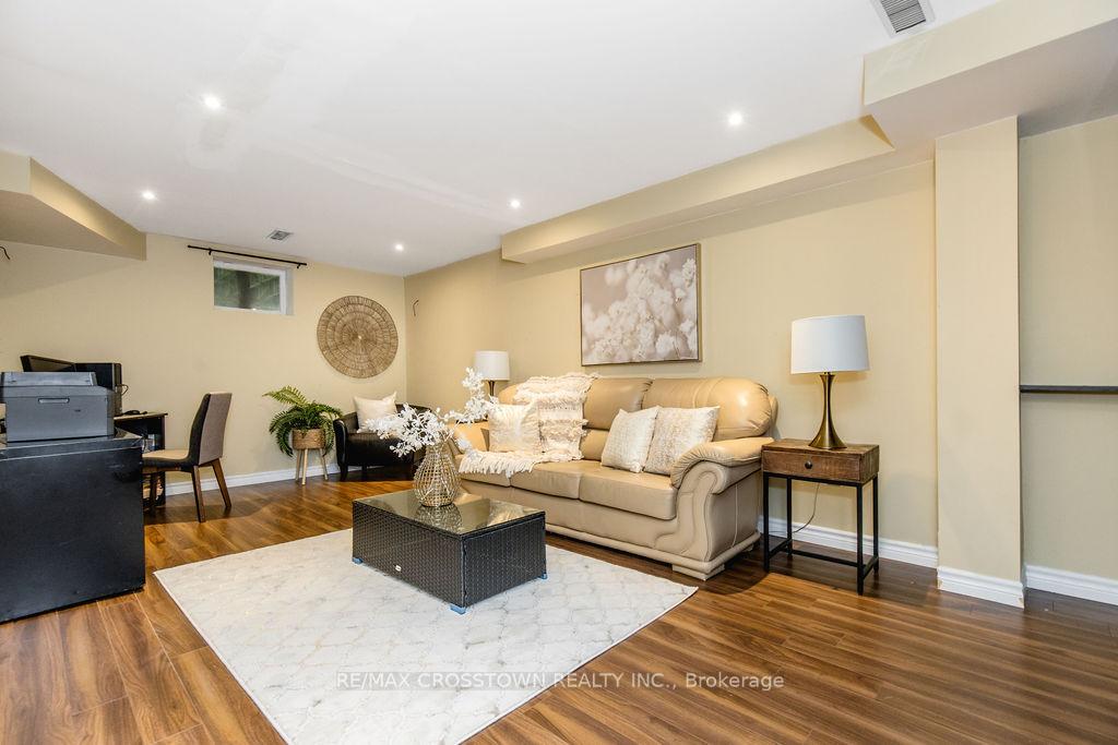 Photo 34 of 16 Bartor Boulevard, Barrie, Painswick South — HOMEH