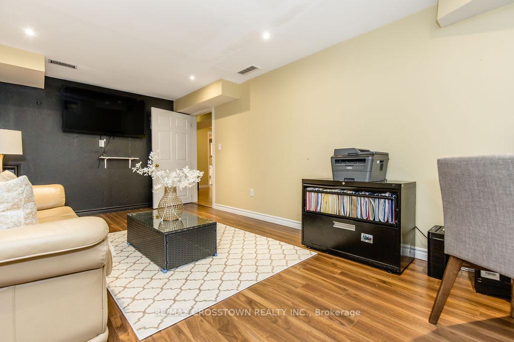 Photo 35 of 16 Bartor Boulevard, Barrie, Painswick South — HOMEH