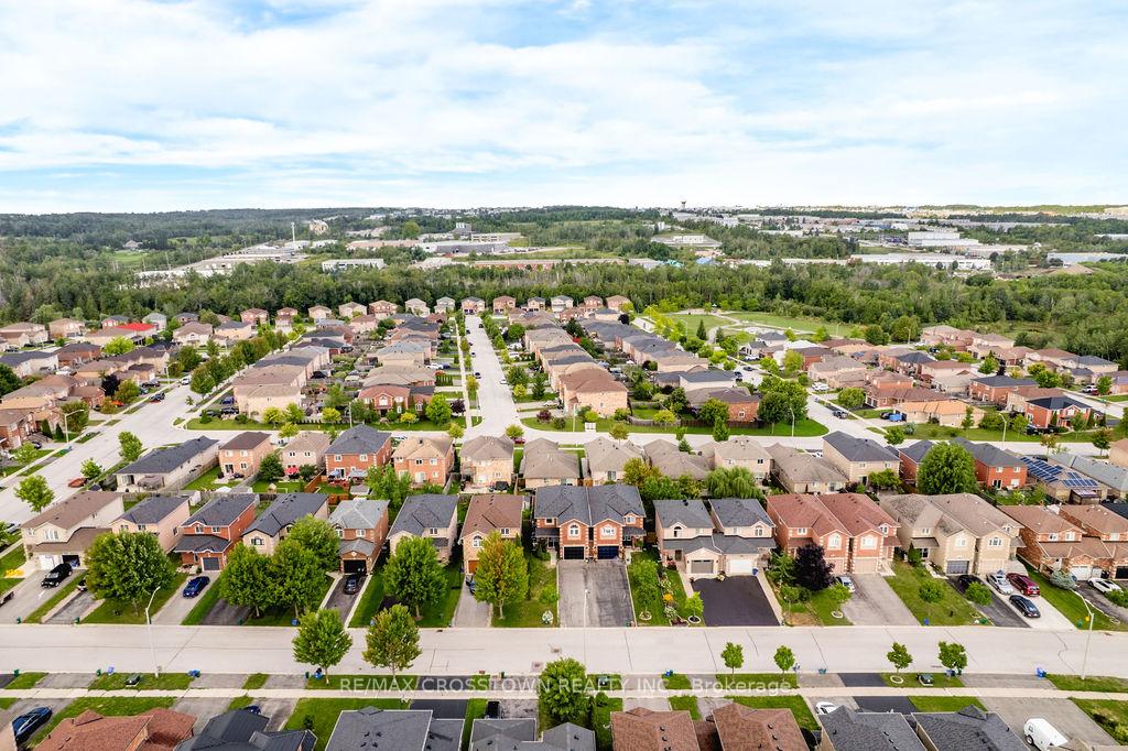Photo 47 of 16 Bartor Boulevard, Barrie, Painswick South — HOMEH