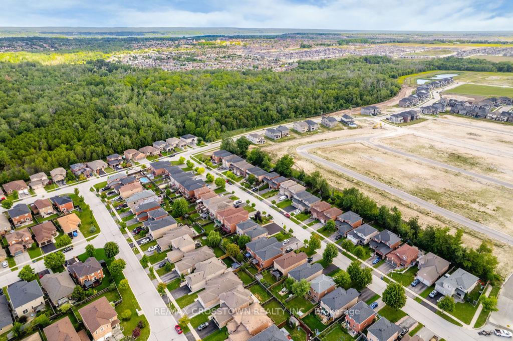 Photo 48 of 16 Bartor Boulevard, Barrie, Painswick South — HOMEH
