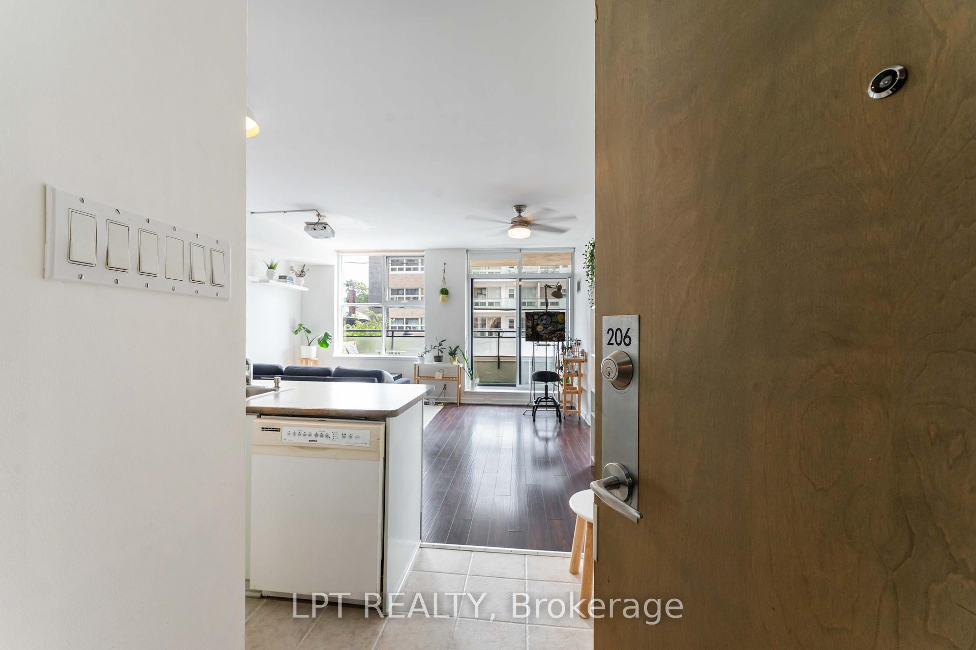 Photo 4 of Unit 206, 150 Caroline Avenue, Ottawa, Ottawa West — HOMEH